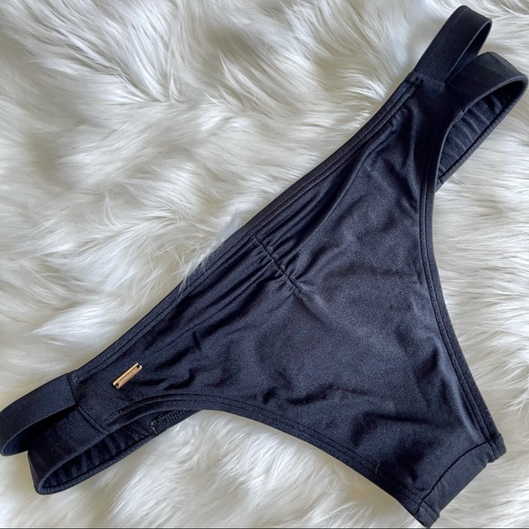 36D Vs Victoria’s Secret Hottie PushUp Bikini Swim - Picture 16 of 16